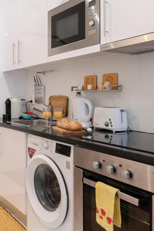 Central Apartamento 0 Ac Metro Nearby 포르투 외부 사진