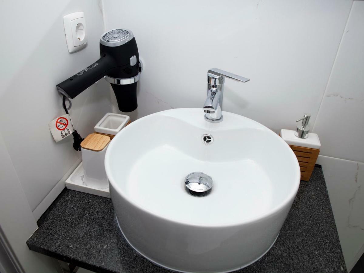 Central Apartamento 0 Ac Metro Nearby 포르투 외부 사진